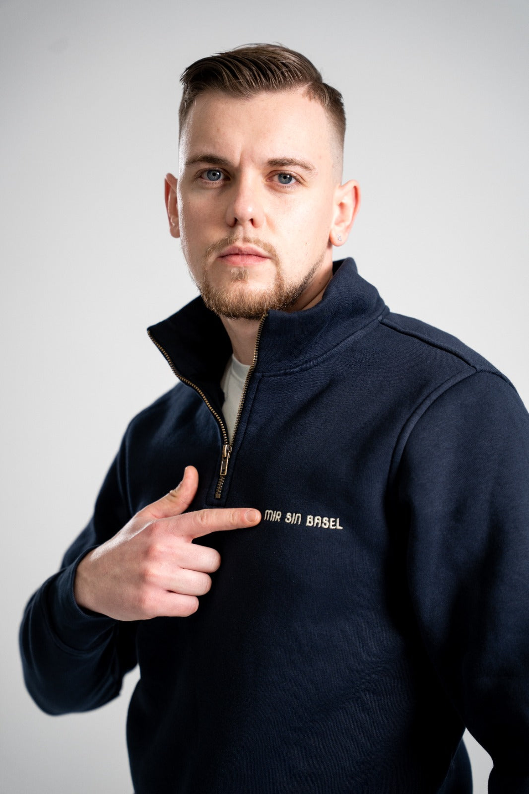 Half-Zip Pulli MIR SIN BASEL – Navy – 100% Baumwolle